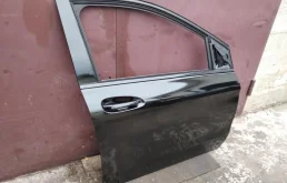 дверь передняя правая для Mercedes-Benz B class W246 2011-2018