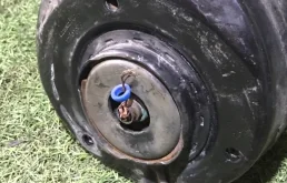 Амортизатор передний левый для Audi Q7 на фотографиях