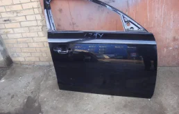 Дверь передняя правая для Audi A4 2015 года на фотографиях