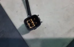 Лямбда-зонд (верхний) для Toyota RAV4 на фотографиях