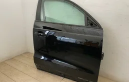 Дверь передняя правая для Audi Q3 на фотографиях