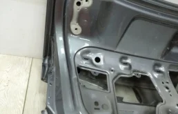 Дверь багажника для Volkswagen Jetta 2017 года на фотографиях