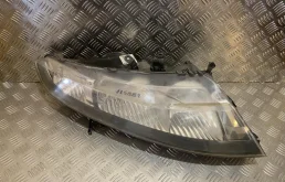 Фара правая для Honda Civic 2005 года на фотографиях