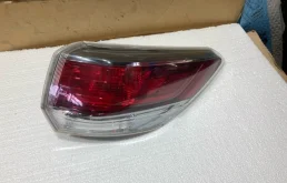 Оригинальный фонарь внешний правый Toyota Highlander U50 2014 для Toyota Highlander XU50 2013-2017