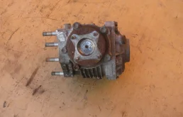 Редуктор переднего моста для Toyota RAV4 на фотографиях