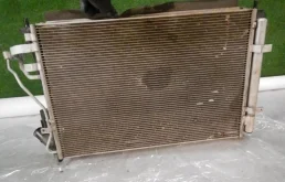 Радиатор охлаждения ДВС для Hyundai Creta на фотографиях