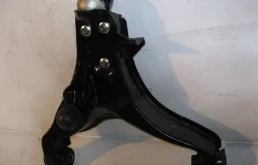 Рычаг передний левый нижний для Mitsubishi Pajero V90 5dr 2006-2011