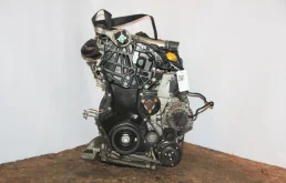 Двигатель для Nissan X-Trail 2010 года на фотографиях