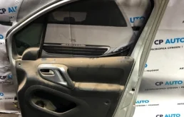 Дверь передняя правая для Citroen Berlingo на фотографиях