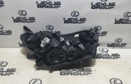 Фара ксенон левая для Toyota RAV4 2021 года на фотографиях