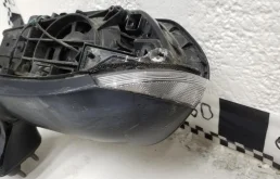 Стекла и зеркала для Toyota Corolla 2025 года на фотографиях