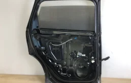 Дверь задняя левая для Audi Q7 2018 года на фотографиях