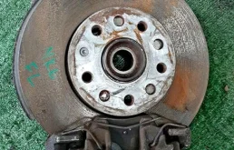 Кулак поворотный левый (5C0 407 255) для Volkswagen Jetta 6 2010-2019