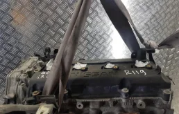 Двигатель без навесного для Nissan X-Trail 2006 года на фотографиях