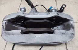 Суппорт передний левый для Mercedes-Benz E class на фотографиях