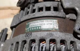 Генератор для Toyota RAV4 2011 года на фотографиях