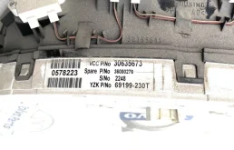 Приборная панель для Volvo XC90 2004 года на фотографиях