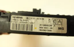 Блок управления двигателем для Peugeot 206 на фотографиях