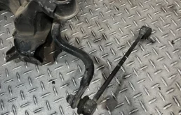 Подрамник двигателя для Hyundai i40 на фотографиях