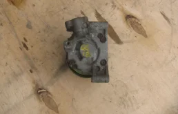 Компрессор кондиционера для Nissan Primera 1999 года на фотографиях