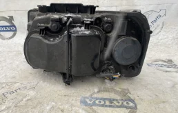 Фары для Land Rover Freelander 2007 года на фотографиях