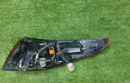 Фонарь внутренний левый для Kia Rio X line на фотографиях