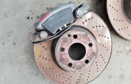 Суппорт задний левый для Mercedes-Benz E class 2015 года на фотографиях