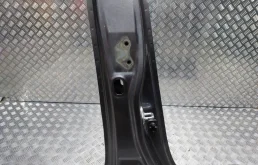 Порог правый для Hyundai Solaris 2014 года на фотографиях