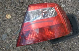 Фонарь правый для Mitsubishi Carisma 1996-2006