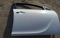 Дверь передняя правая для Opel Insignia 2015 года на фотографиях