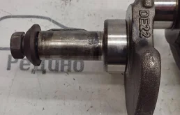 Коленвал для Mercedes-Benz Vito 2002 года на фотографиях