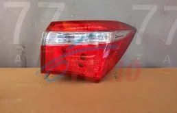 Фонарь внешний правый для Toyota Corolla 2016 года на фотографиях