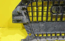 Решетка радиатора для Audi Q3 2011 года на фотографиях