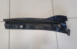 Планка под лобовое стекло (Жабо) левая для Mitsubishi Lancer CS 2003-2008