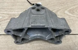 Кронштейн кпп Vw Touareg 2003-2007 7L