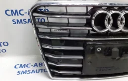 Решетка радиатора для Audi Q7 2010 года на фотографиях