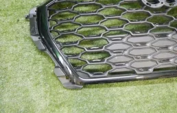 Решетка радиатора для Audi Q3 2023 года на фотографиях