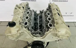 Двигатель без навесного для Porsche Cayenne 2014 года на фотографиях