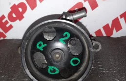 Двигатель без навесного для Nissan X-Trail 2002 года на фотографиях