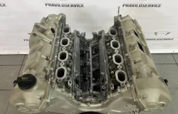 Двигатель без навесного для Porsche Cayenne 2014 года на фотографиях