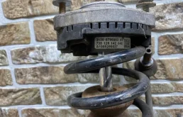 Амортизатор задний правый для BMW 5er 2011 года на фотографиях