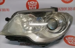 Фары для Volkswagen Touran 2008 года на фотографиях