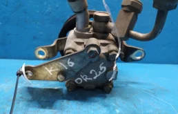 Насос ГУР для Nissan X-Trail на фотографиях