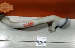 Горловина бачка стеклоомывателя для Nissan Tiida на фотографиях