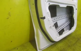 Дверь передняя левая для Mercedes-Benz A class на фотографиях