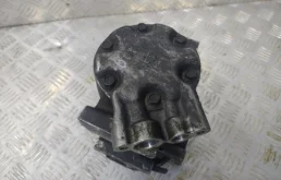 Компрессор кондиционера для Renault Logan 2005 года на фотографиях