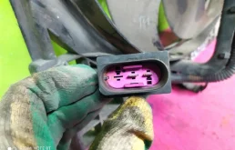 Диффузор вентилятора для Volkswagen Golf 1999 года на фотографиях