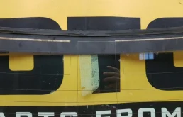 Стекла и зеркала для BMW 7er 1997 года на фотографиях