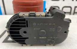 Дроссельная заслонка для Mercedes-Benz C class 2006 года на фотографиях