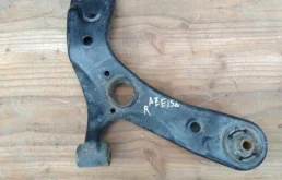 Рычаг передний правый нижний для Toyota Corolla E140/E150 Седан 2006-2013